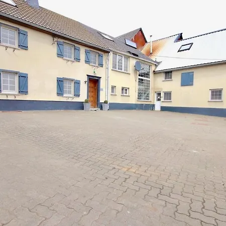 L'Hacienda - 18 Pers. - Lanzerath Holiday home